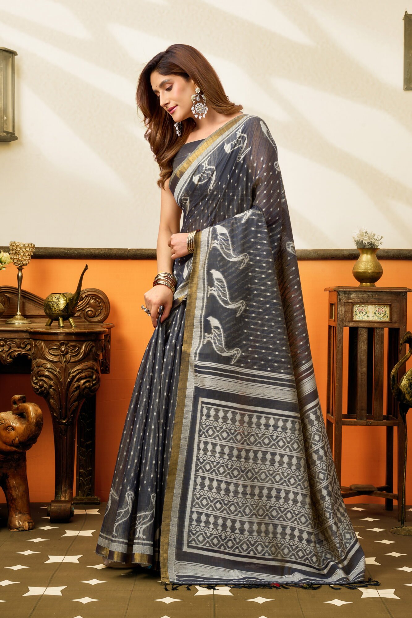 Cotton Heritage – Traditional Cotton Saree with Jhallar - Image 9