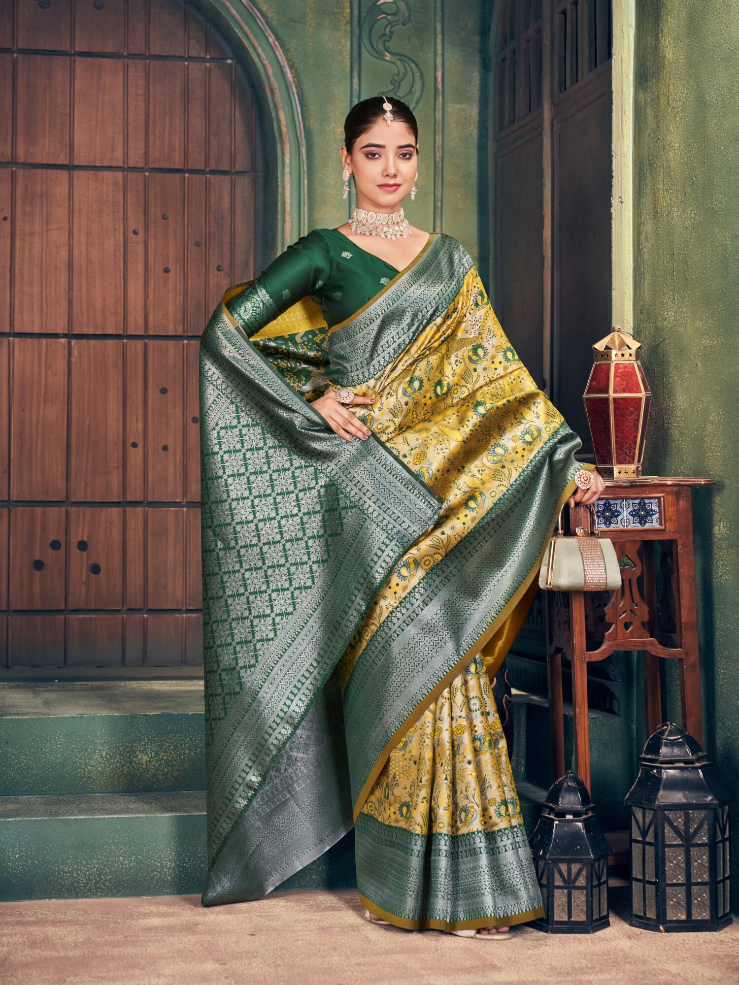 Regal Zari Silk Saree with Elegant Zhallar - Image 2