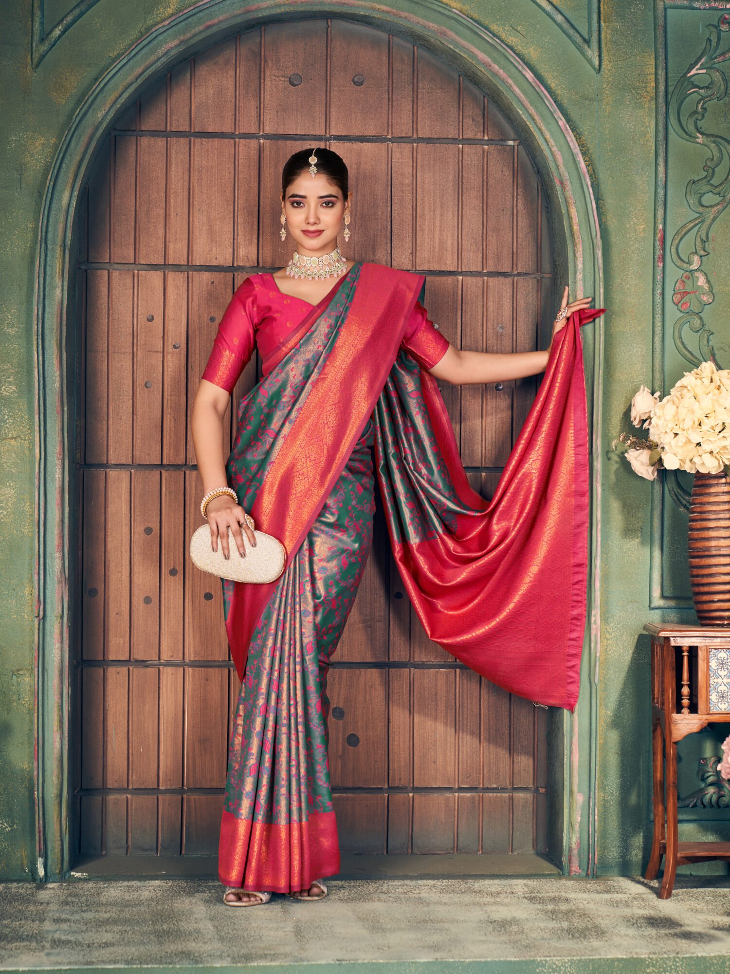 Regal Zari Silk Saree with Elegant Zhallar - Image 7