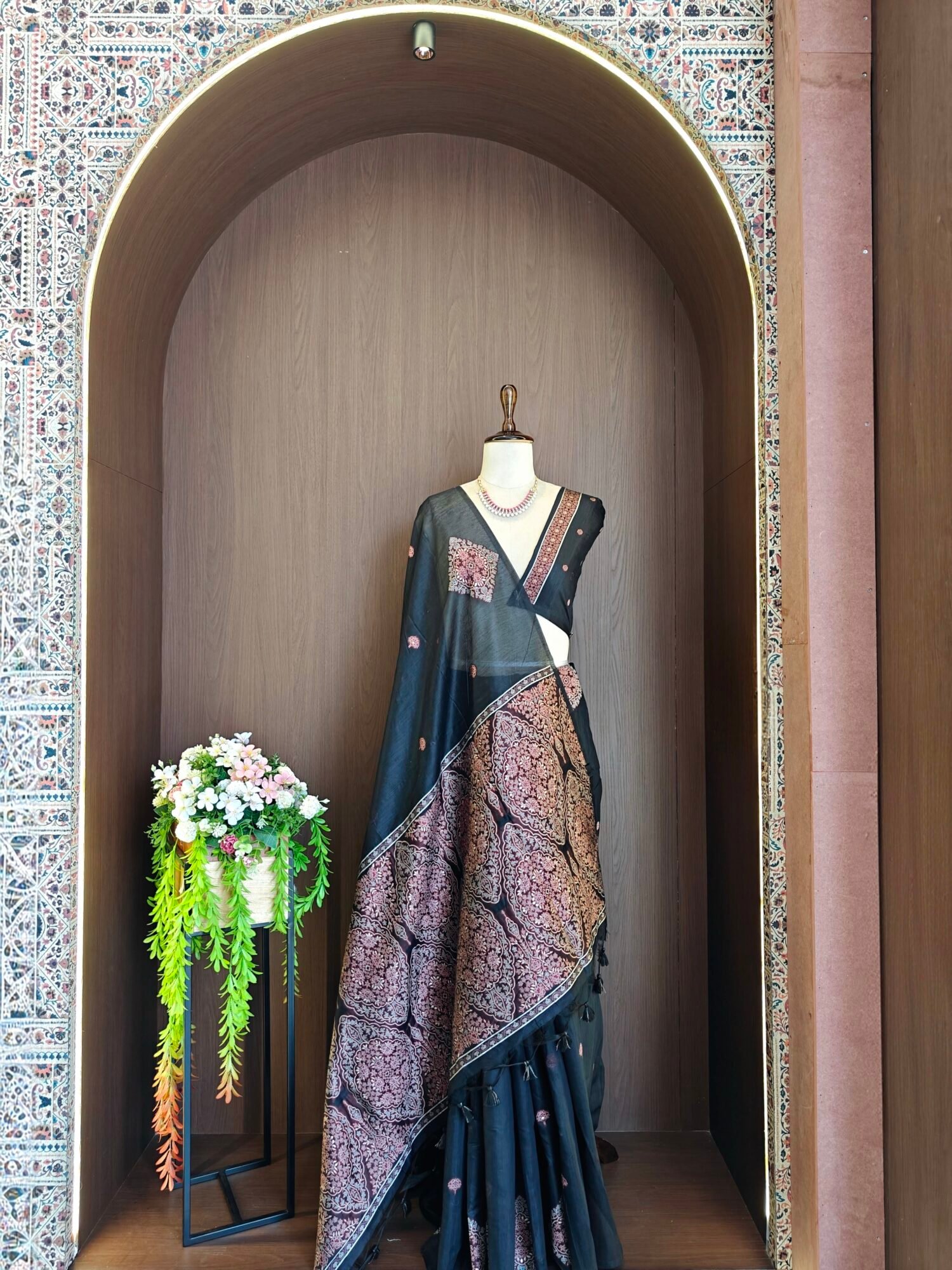 Timeless Soft Muga Cotton Saree with Pashmina Resham Weaving - Image 4