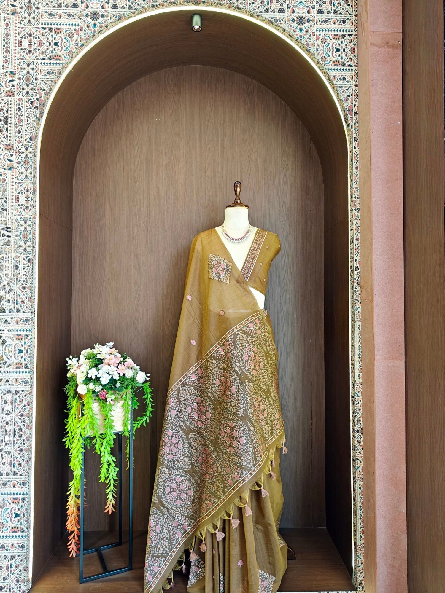 Timeless Soft Muga Cotton Saree with Pashmina Resham Weaving - Image 5