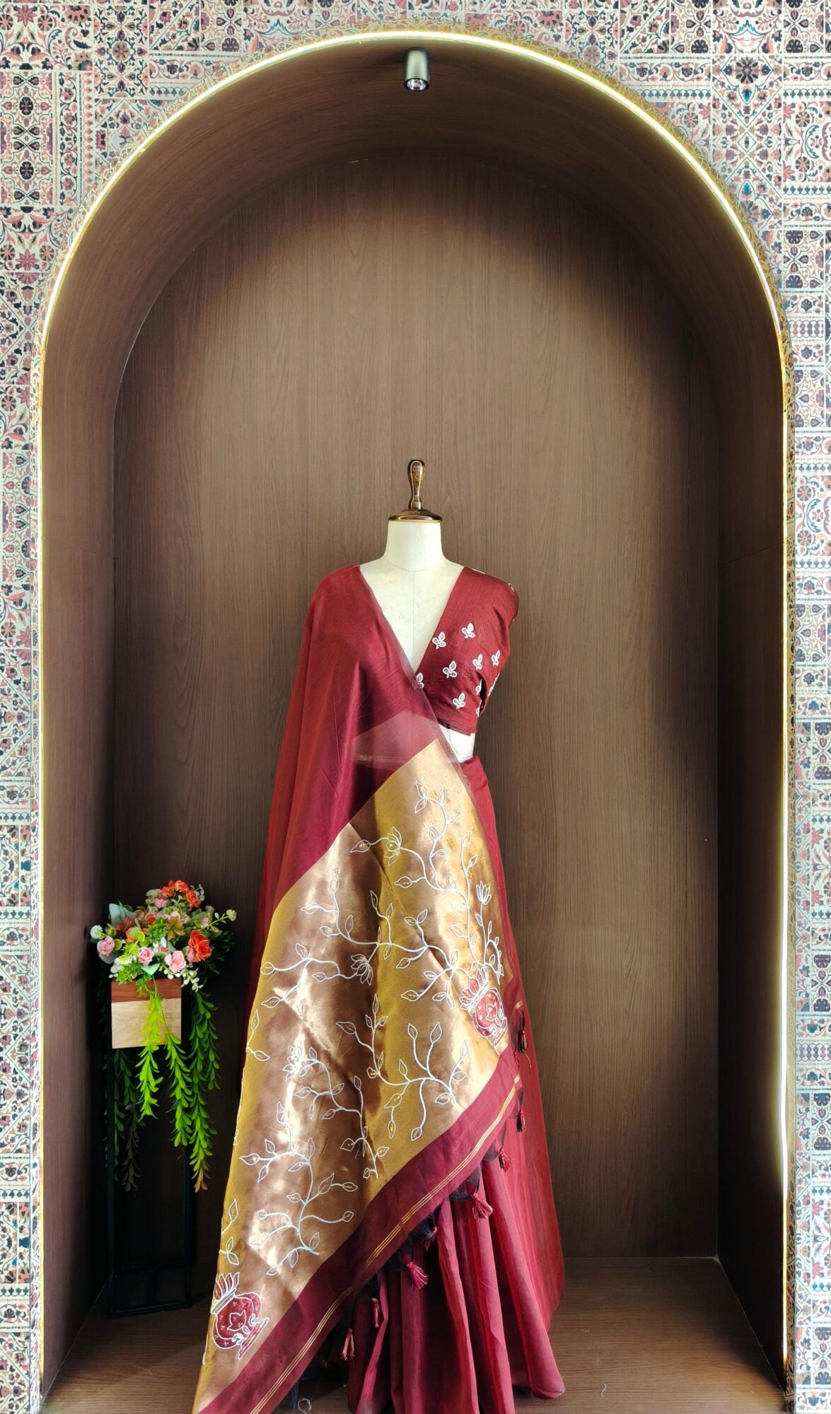 Artistic Soft Mul Cotton Saree with Aari & Sequin Embroidery - Image 7