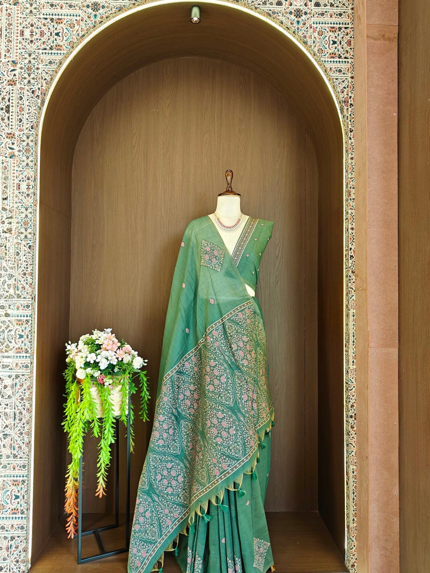 Regal Muga Cotton Saree with Pashmina Resham Weaving - Image 9