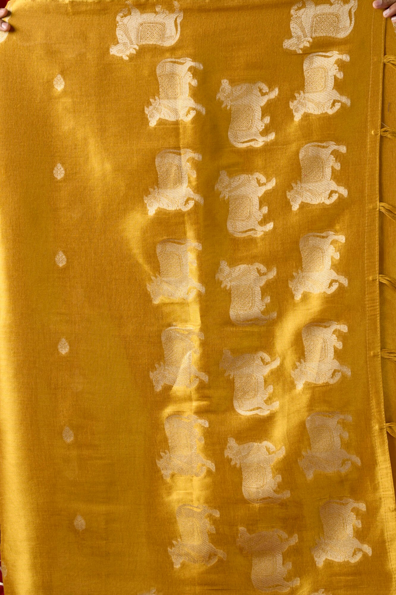Luxury Heavy Tissue Saree with All-Over Cow Butta & Fancy Tassels - Image 4
