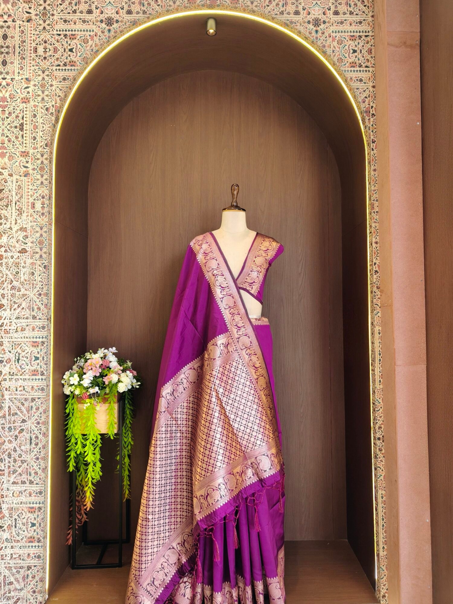 Classic Banarasi Raw Silk Saree with Golden Zari Pallu - Image 2