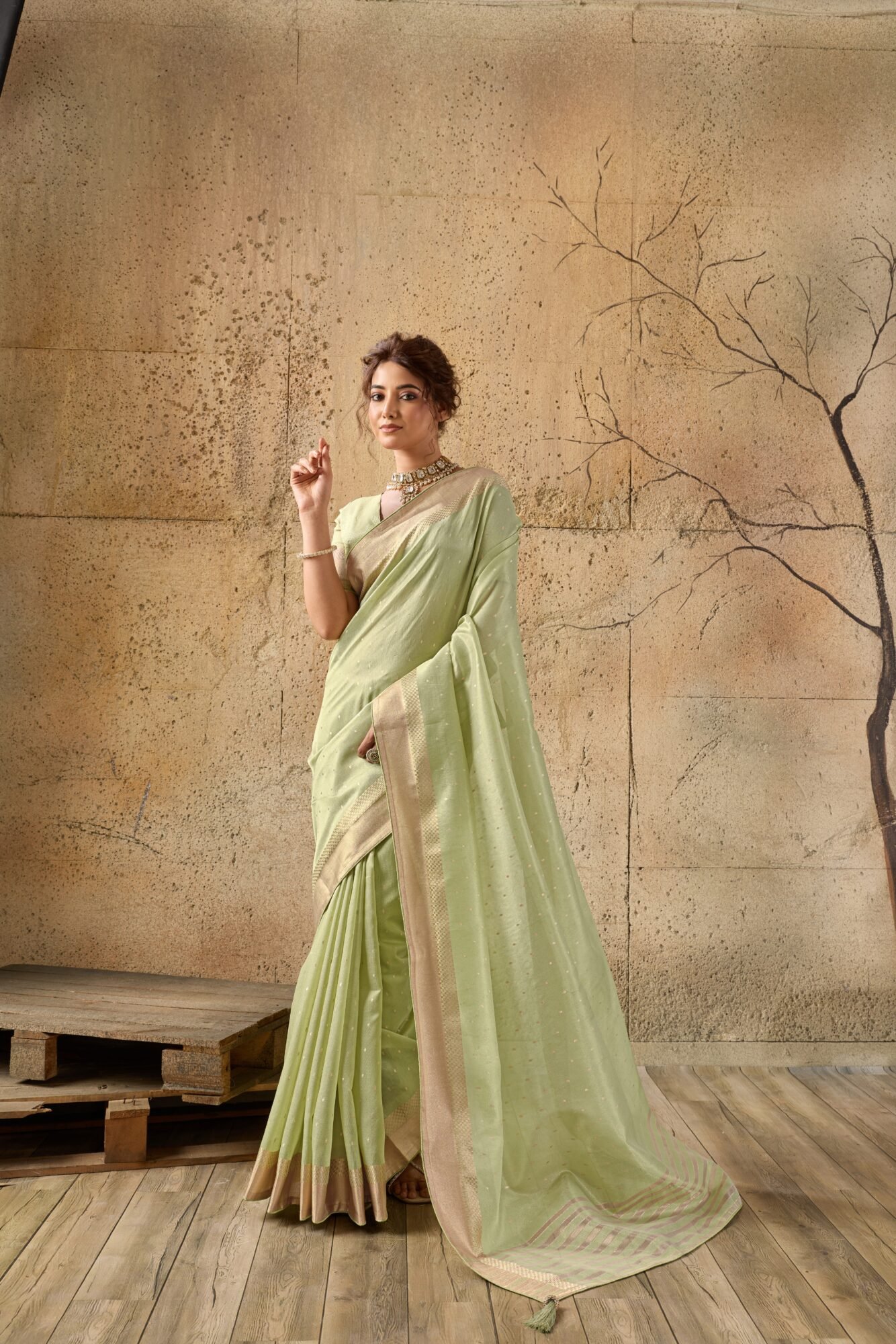 Elegant Tissue Linen Saree with Fine Zari Motifs & Graceful Chit Pallu - Image 4