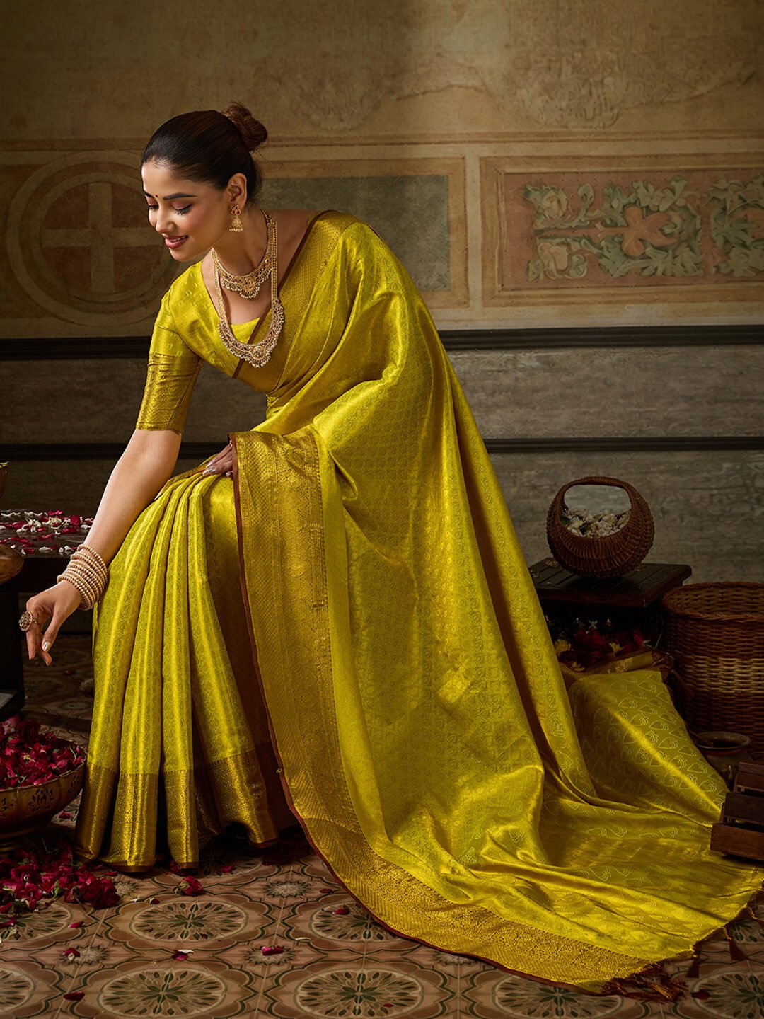 Elegant Kanchivaram Silk blend Saree with Intricate Golden Weaving & Elegant Borders