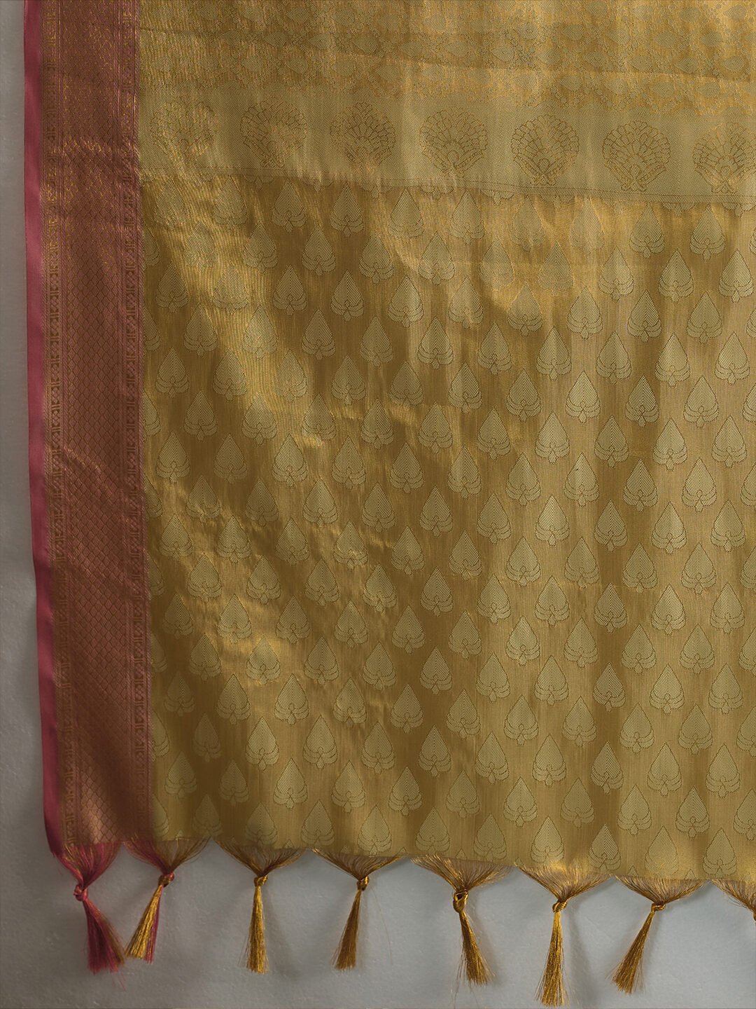 Elegant Kanchivaram Silk blend Saree with Intricate Golden Weaving & Elegant Borders - Image 6