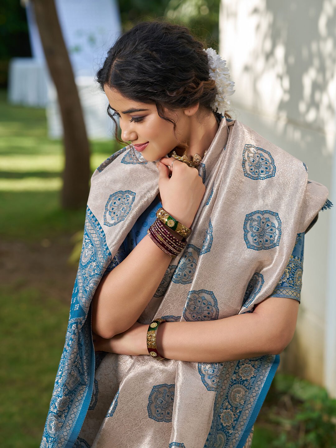 Elegant Silk Blend Saree with Rich Zari Work & Designer Pallu - Image 7